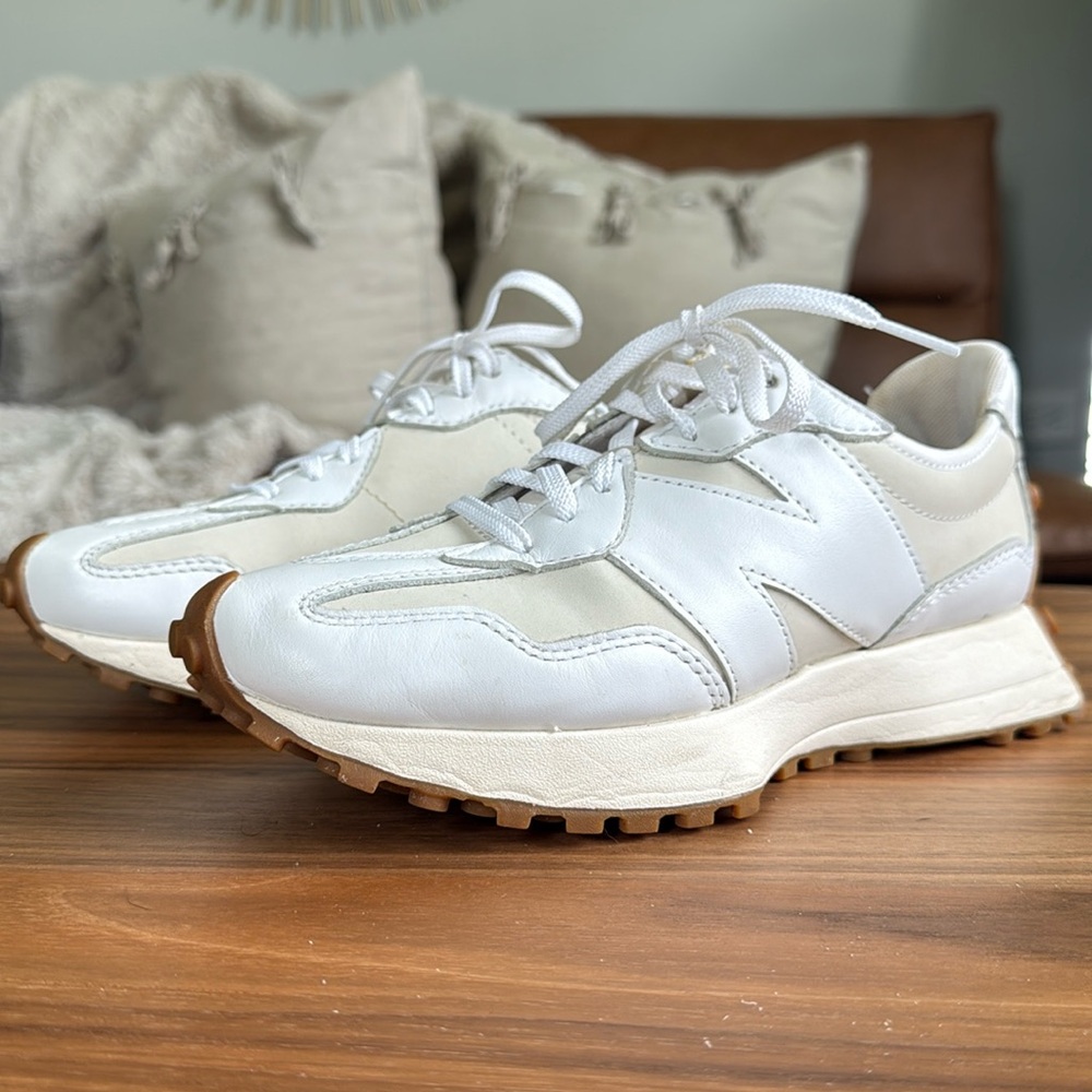 New Balance 327